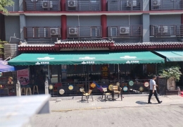 西安雨篷一般都有什么材质?